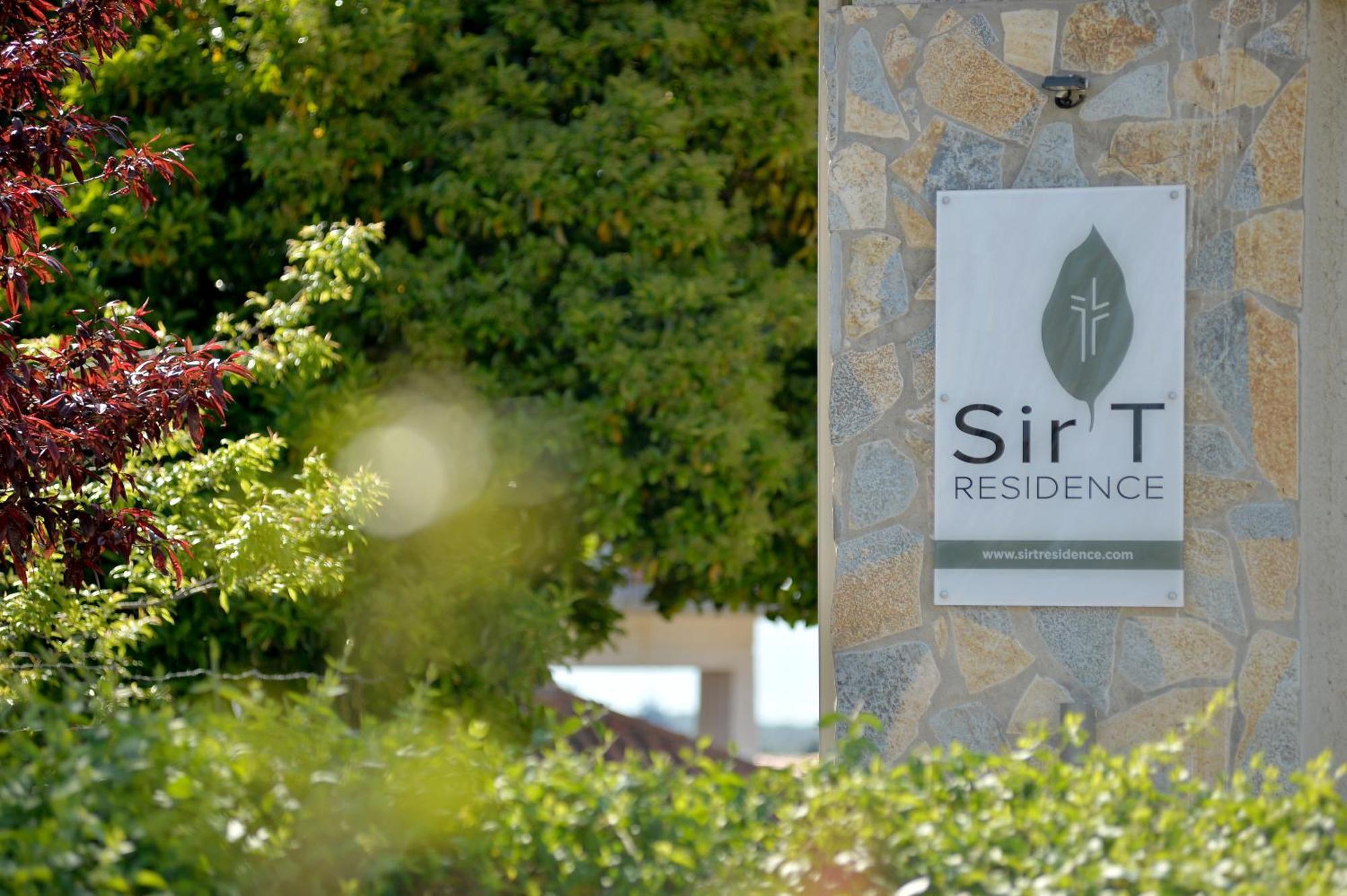 Sir T Residence Floka  Extérieur photo